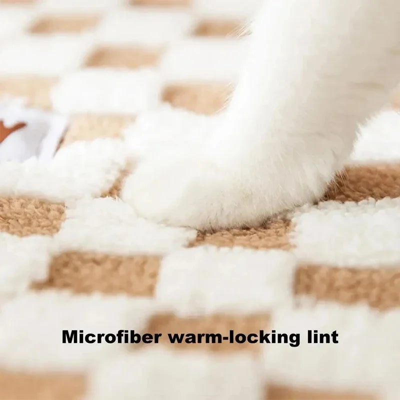 Winter Indoor Warm Plush Cat Bed with Reindeer Appearance Hide